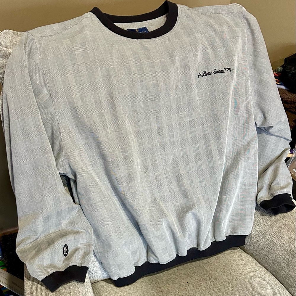 Bill Blass Premium Light Gray Crewneck Pullover with Black Trim Pierre Smirnoff